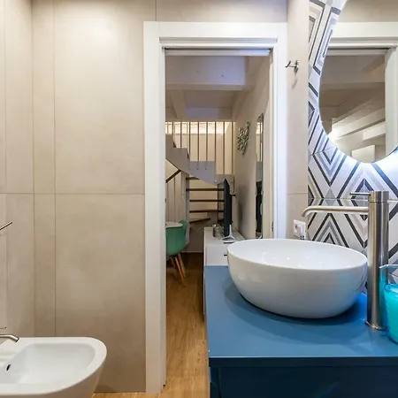 Apartment David Pretty Loft Near Station Casatuabari
